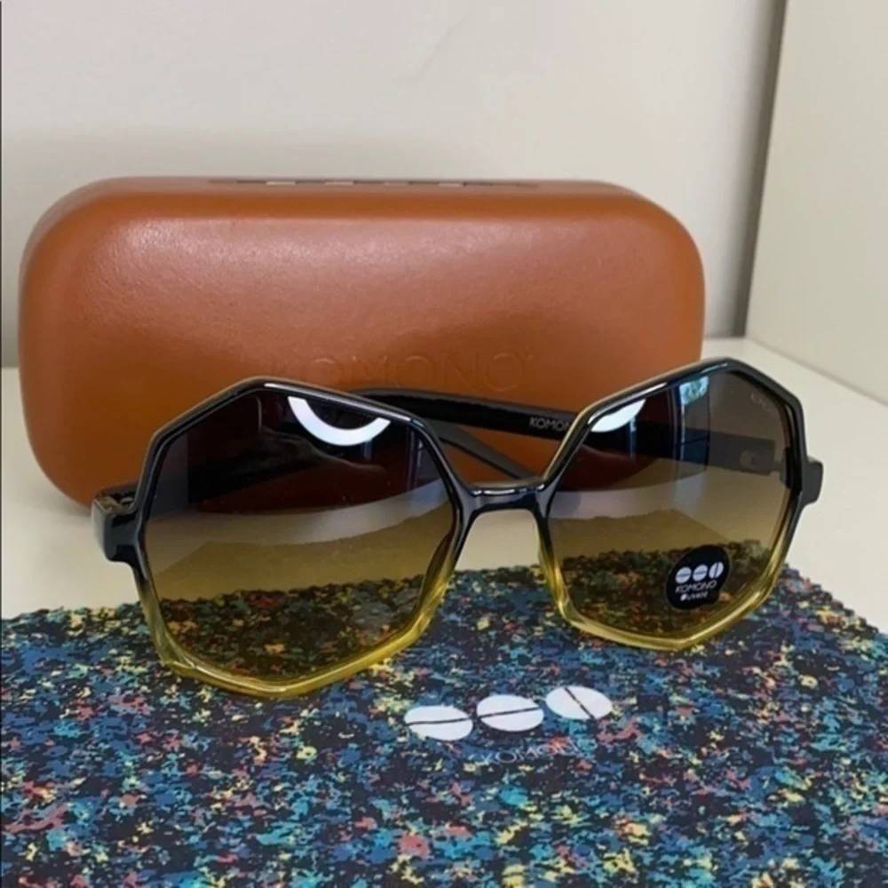 Komono Sunglasses NEW The Bonnie Oversized Geometric Gradient Black Yellow